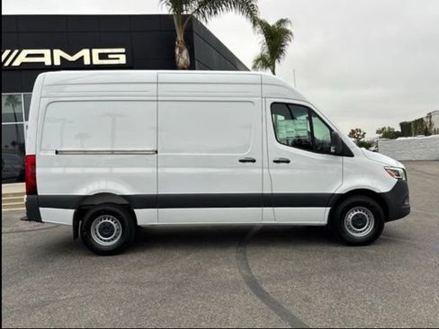 New 2026 Mercedes-Benz Sprinter 2500 image 2