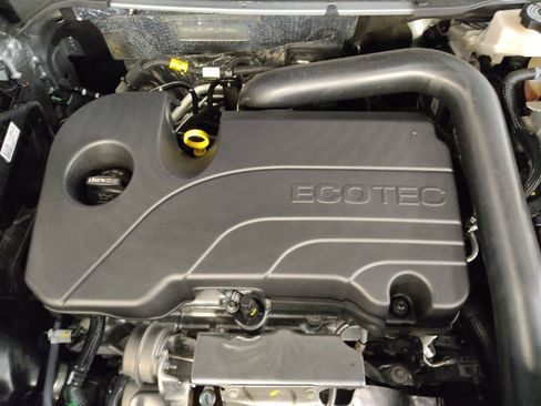 Used 2023 Chevrolet Equinox LT image 30