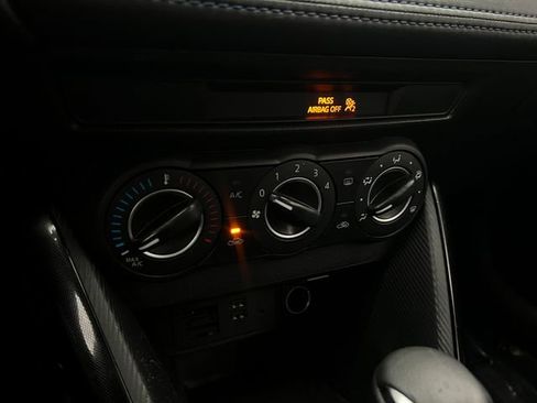 Used 2017 Toyota Yaris iA image 23