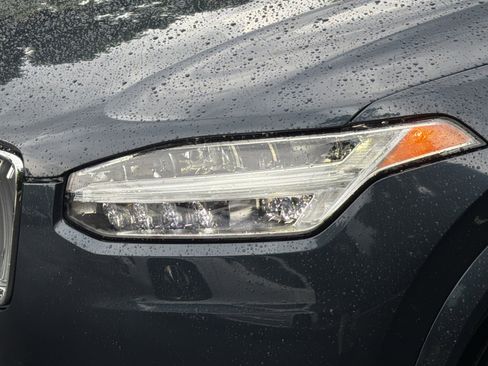 Certified 2025 Volvo XC90 B5 Core w/ Protection Package Premier AWD/4WD image 6