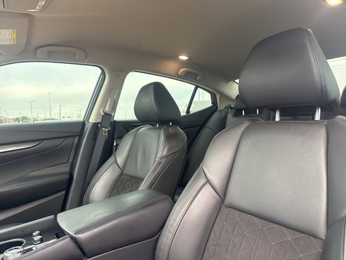 Used 2018 Nissan Maxima SR w/ Midnight Edition image 27