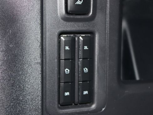 Used 2025 Ford Expedition Platinum image 34