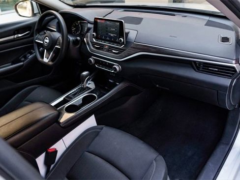 Used 2023 Nissan Altima 2.5 SV image 26