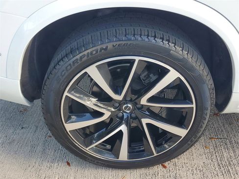 Certified 2023 Volvo XC90 B6 Plus w/ Protection Package Premier image 7