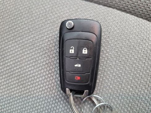 Used 2015 Chevrolet Cruze LS FWD image 32