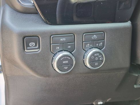 Used 2026 GMC Sierra 1500 Elevation AWD/4WD image 14