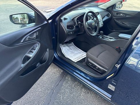 Used 2019 Chevrolet Malibu LT w/ Driver Confidence Package II FWD image 14