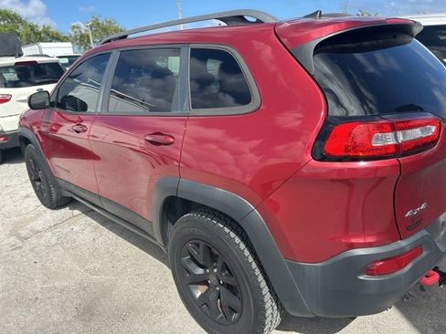 Used 2017 Jeep Cherokee Trailhawk w/ Comfort/Convenience Group image 4