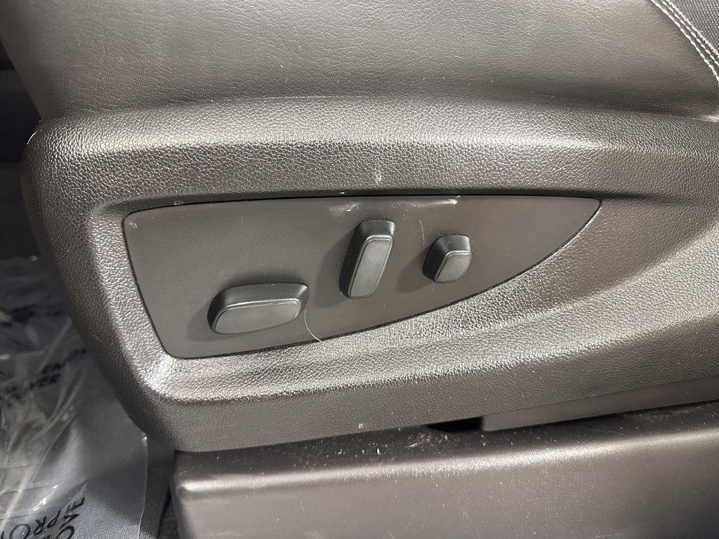 Used 2018 GMC Sierra 1500 Denali AWD/4WD image 17