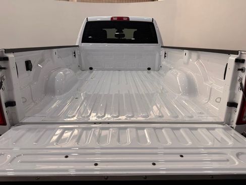 Used 2022 RAM 3500 Big Horn image 13