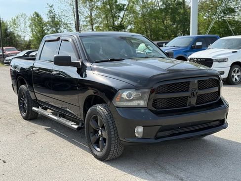Used 2014 RAM 1500 Express w/ Black Ram 1500 Express Group AWD/4WD image 4