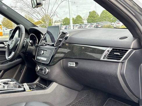 Used 2018 Mercedes-Benz GLE 350 image 21