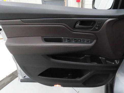 Used 2021 Honda Odyssey EX-L image 9
