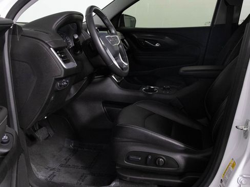 Certified 2022 GMC Terrain SLT w/ Elevation Edition image 25