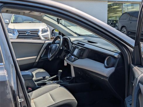 Used 2017 Toyota RAV4 XLE w/ Plus Special Value Package AWD/4WD image 11