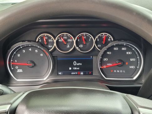Used 2022 Chevrolet Silverado 2500 Custom w/ Custom Value Package AWD/4WD image 12