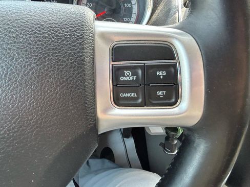Used 2012 Dodge Grand Caravan Crew w/ Crew Value Pkg FWD image 18
