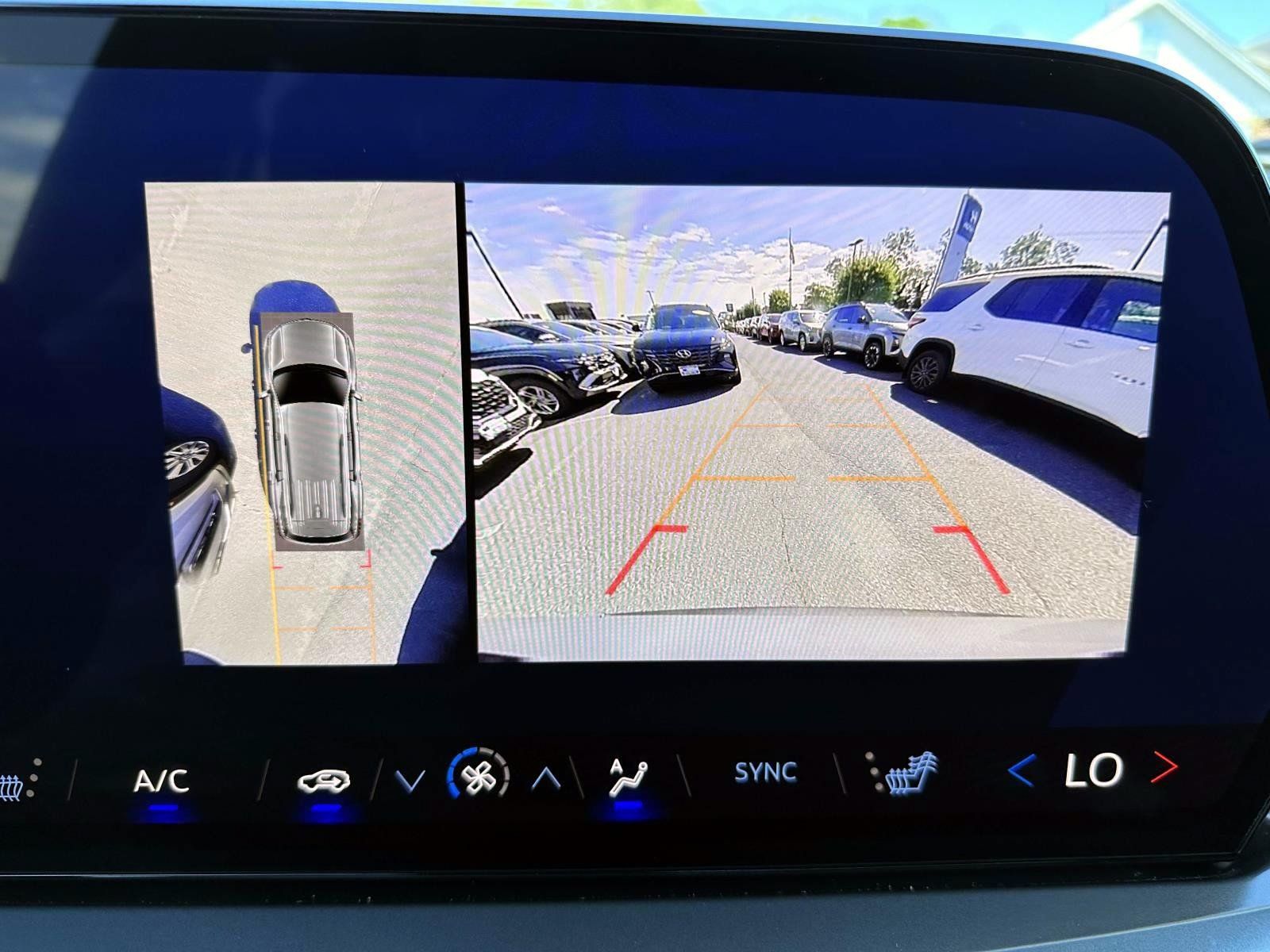 Used 2024 Chevrolet Traverse LS AWD/4WD image 22