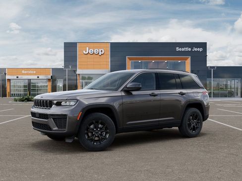 New 2026 Jeep Grand Cherokee Altitude AWD/4WD image 2