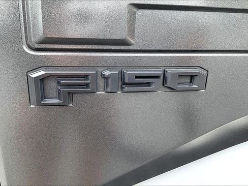 Used 2017 Ford F150 Raptor w/ Equipment Group 802A Luxury image 31