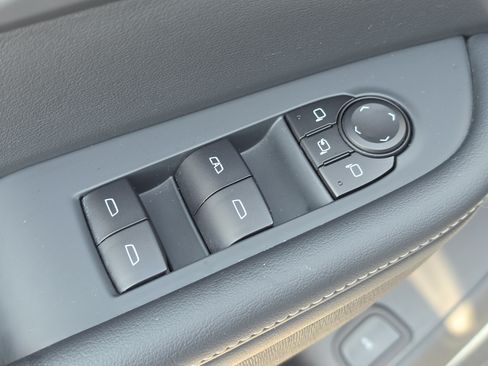 Used 2025 Buick Enclave Preferred FWD image 24
