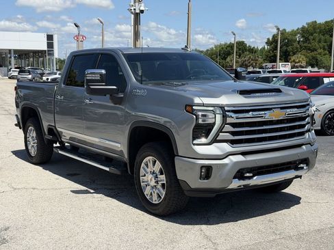 Certified 2025 Chevrolet Silverado 2500 High Country w/ Technology Package AWD/4WD image 2