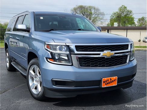 Used 2016 Chevrolet Suburban LT AWD/4WD image 10