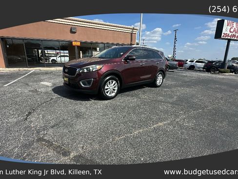 Used 2017 Kia Sorento FWD w/ LX Convenience Package image 1