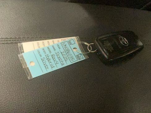 Used 2025 Toyota RAV4 XSE w/ Advanced Technology Package image 8