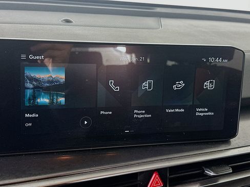 Used 2024 Kia Sorento LX image 21