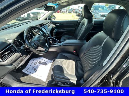 Used 2019 Toyota Camry SE FWD image 14