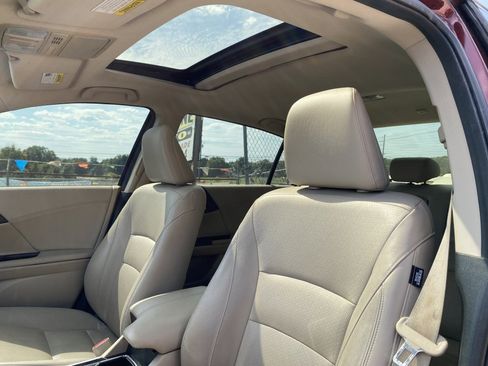 Used 2017 Honda Accord EX-L image 10