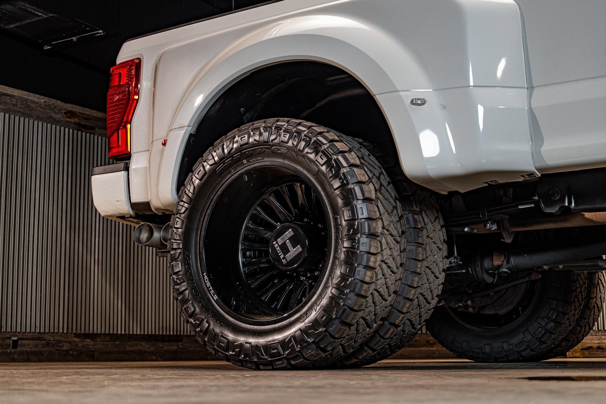 Used 2022 Ford F450 Platinum w/ FX4 Off-Road Package AWD/4WD image 11