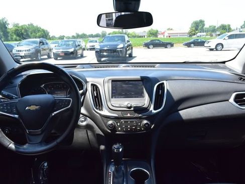 Used 2020 Chevrolet Equinox LT AWD/4WD image 36