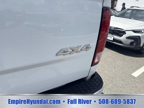 Used 2024 RAM 1500 Classic SLT AWD/4WD image 6
