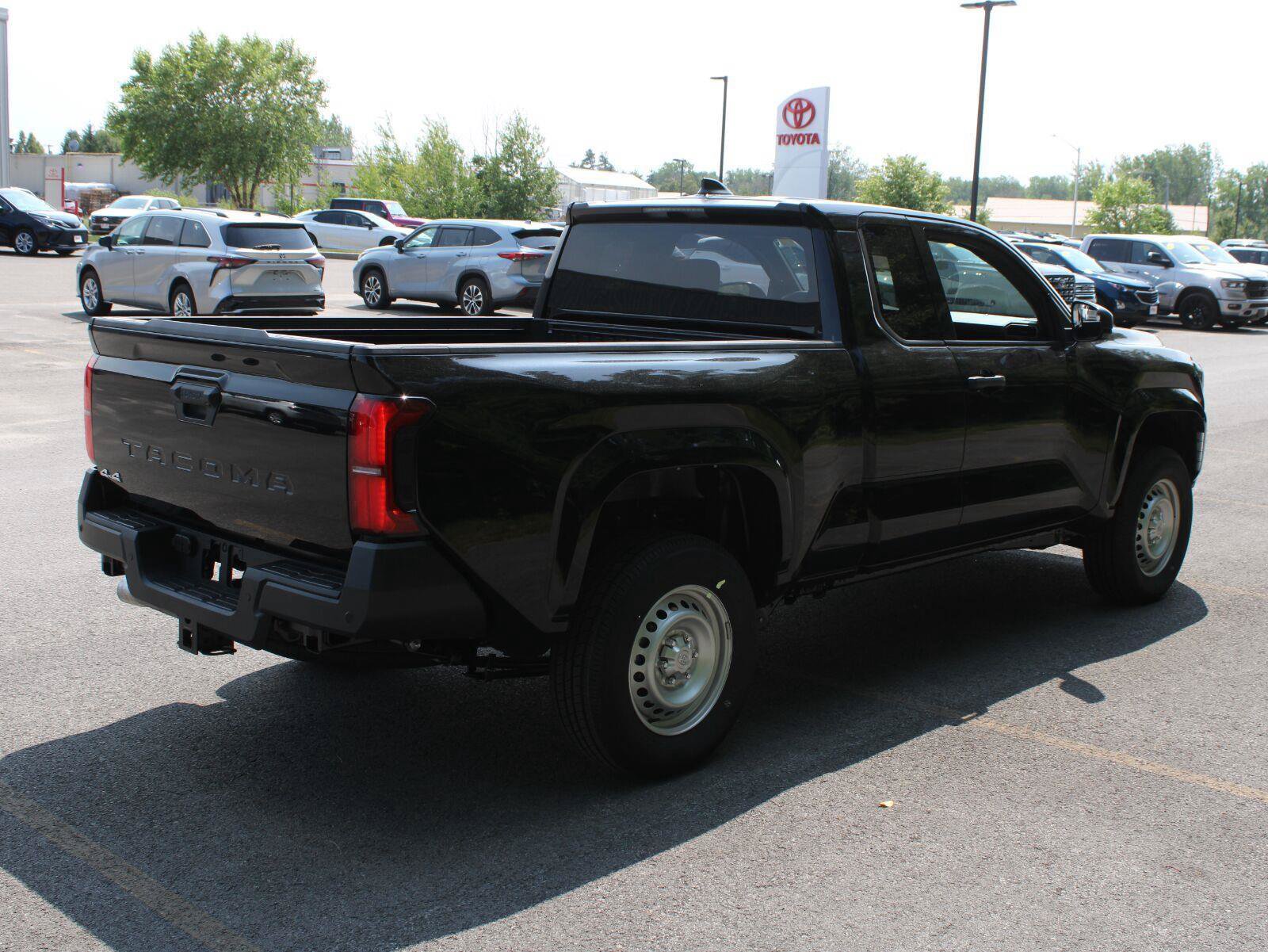 New 2026 Toyota Tacoma SR w/ SR Upgrade Package AWD/4WD image 4