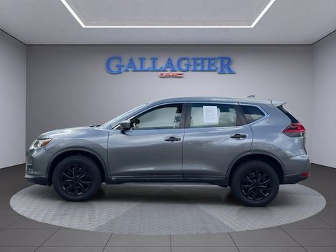 Used 2018 Nissan Rogue S image 9