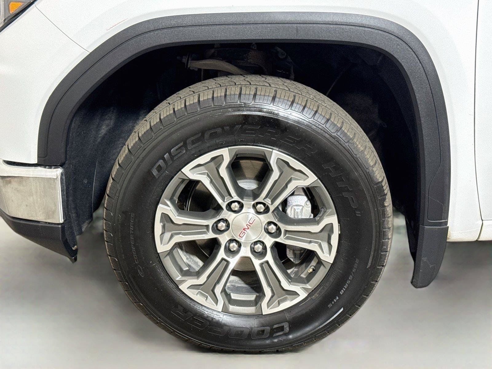 Used 2025 GMC Sierra 1500 SLT AWD/4WD image 29