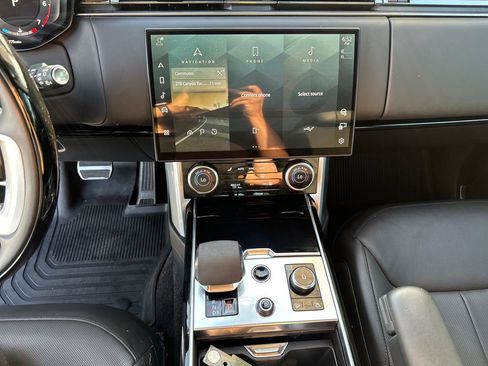 Used 2023 Land Rover Range Rover SE AWD/4WD image 26