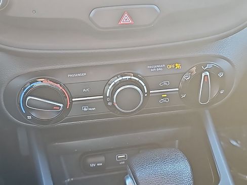 Used 2024 Kia Soul LX w/ Option Group 015 FWD image 25