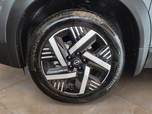 Certified 2025 Nissan Kicks SV image 28