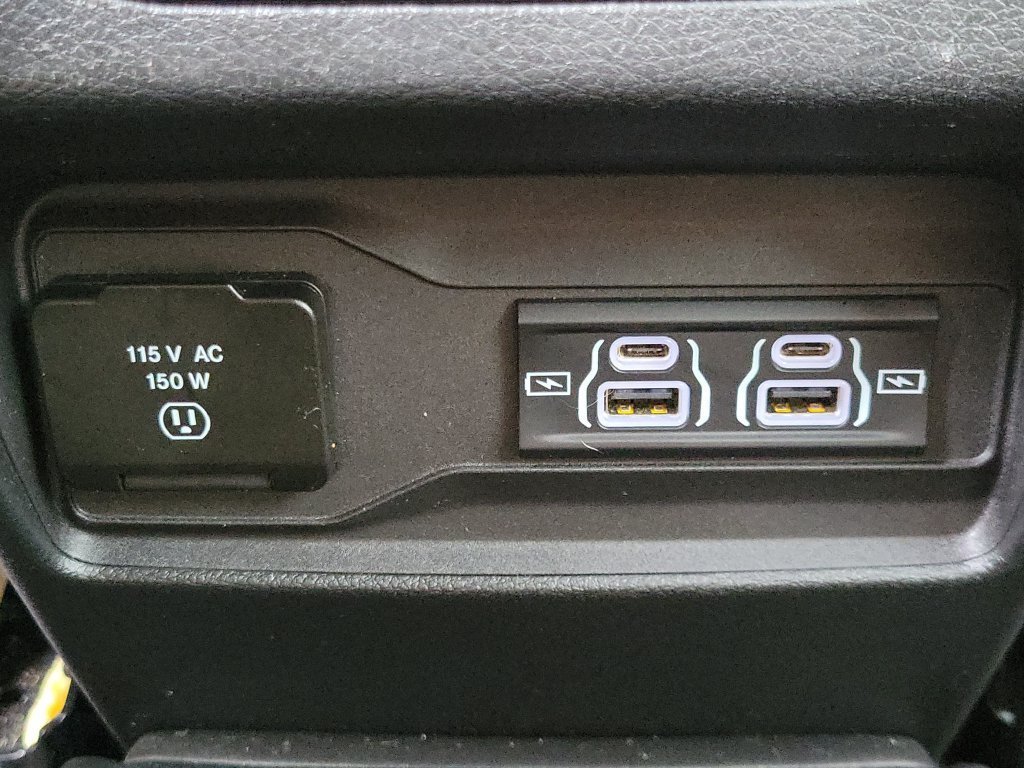 Used 2024 Jeep Grand Cherokee L Limited AWD/4WD image 18
