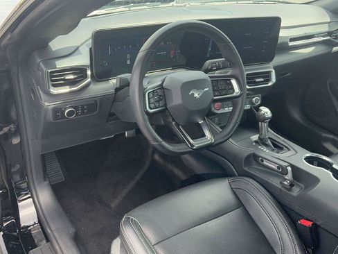 Used 2025 Ford Mustang GT Premium w/ GT Performance Package RWD image 16