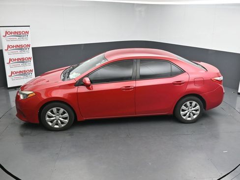 Used 2016 Toyota Corolla LE FWD image 13