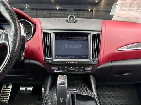 Used 2019 Maserati Levante GTS image 34