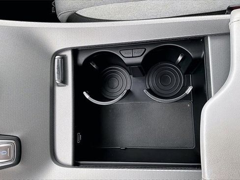 Used 2022 Hyundai Palisade SE image 26