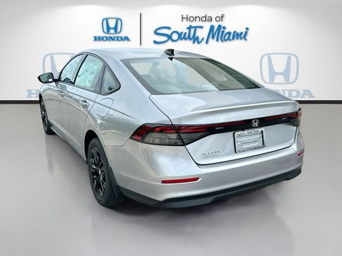 New 2025 Honda Accord SE image 4