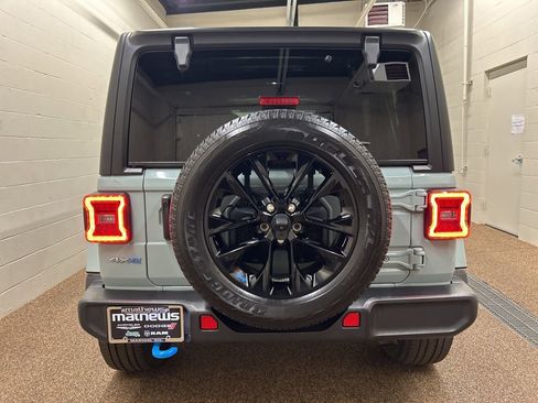 Used 2023 Jeep Wrangler Unlimited Sahara w/ Cold Weather Group image 3