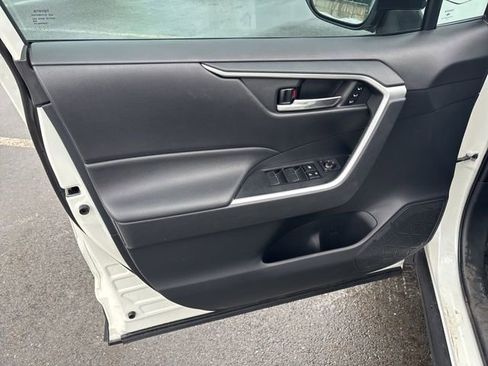 Certified 2021 Toyota RAV4 XLE Premium image 38