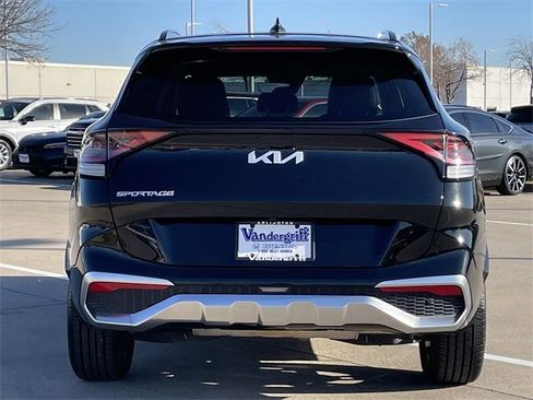 Used 2023 Kia Sportage SX image 5